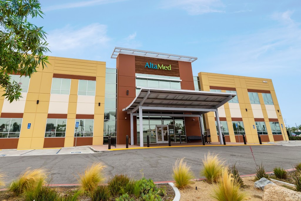 AltaMed Medical and Dental Group - South Gate | 8627 Atlantic Ave, South Gate, CA 90280, USA | Phone: (888) 499-9303