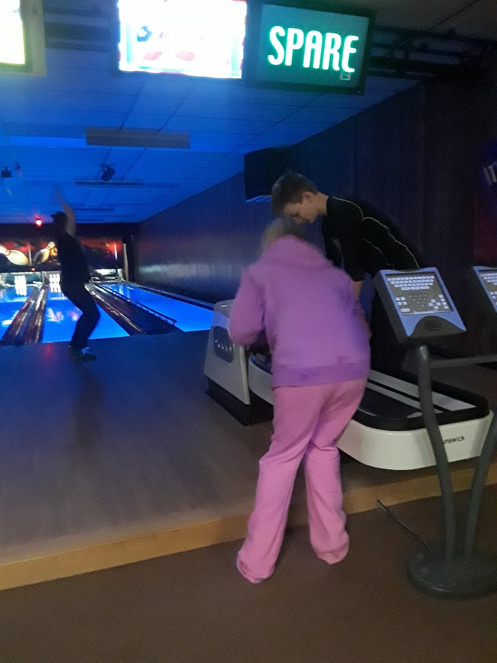 Fairbank Bowling Center | 570 Filbert Orient Rd, Fairbank, PA 15435, USA | Phone: (724) 245-7190