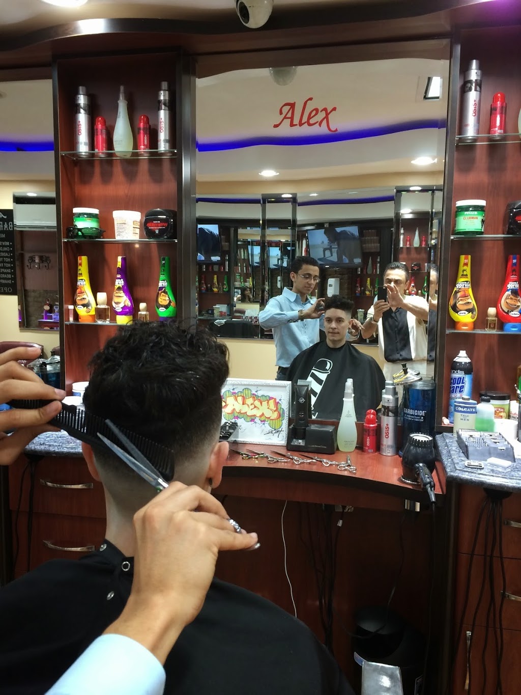 Ace Of Cuts Barber Shop - hair care  | Photo 7 of 10 | Address: 518 E 6th St, New York, NY 10009, USA | Phone: (646) 707-3507