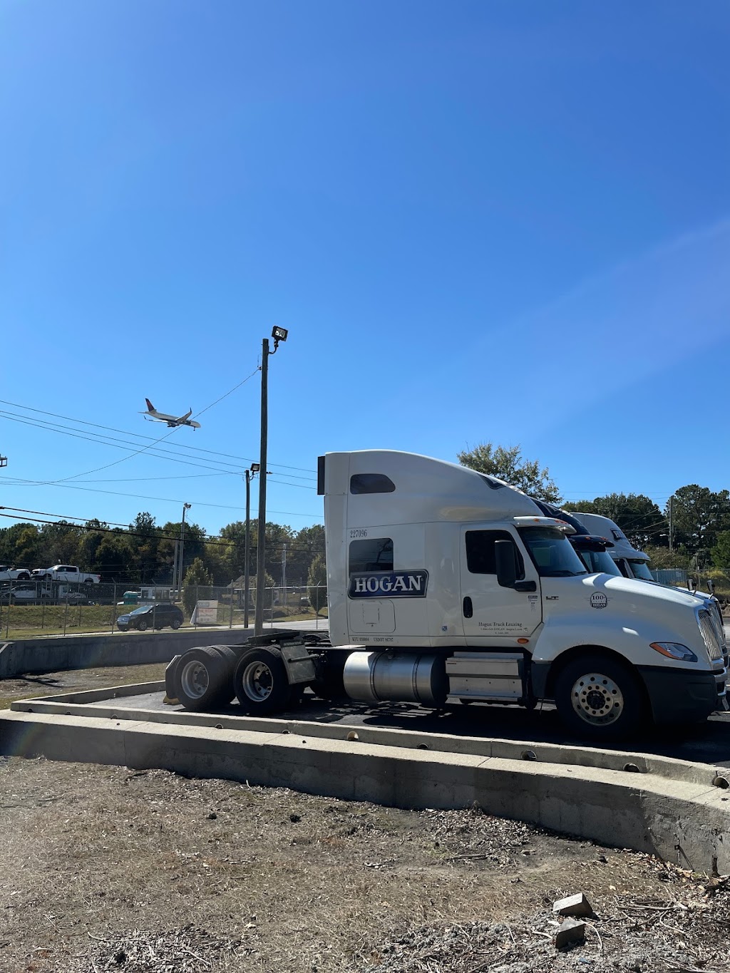 Hogan Truck Leasing & Rental: Atlanta, GA | 54 Southside Industrial Pkwy, Atlanta, GA 30354, USA | Phone: (678) 723-1500