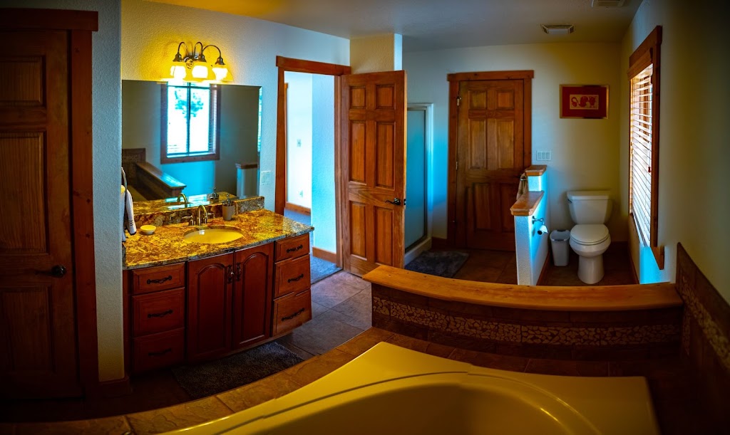 Royal Gorge Vacation Rentals | 45045 W U.S. 50, Cañon City, CO 81212, USA | Phone: (719) 275-7238