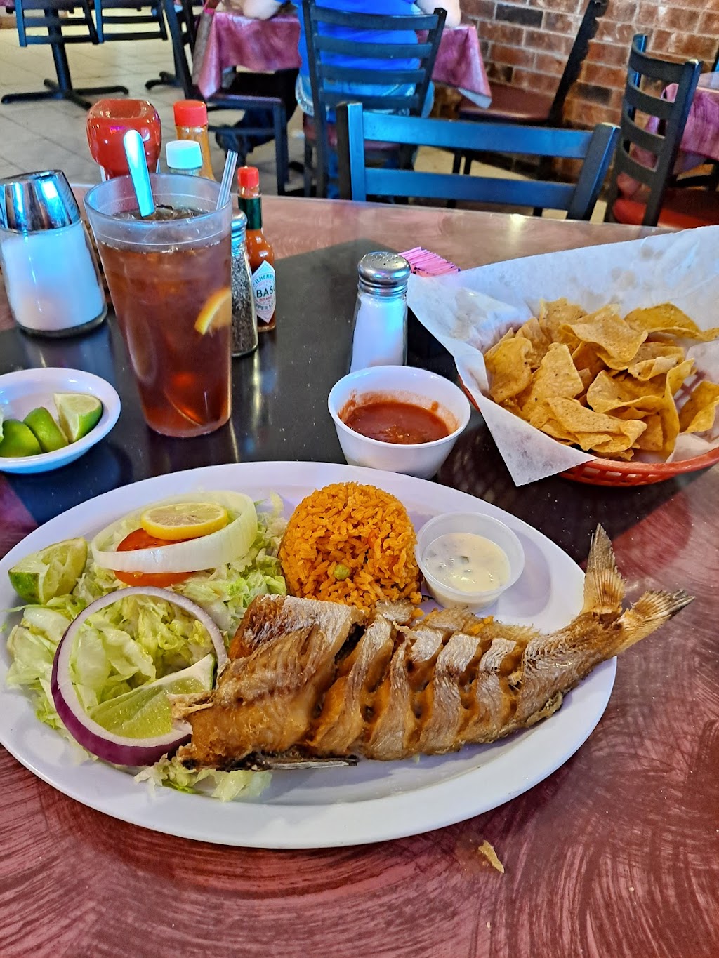 El Puerto | 2700 NE 28th St, Fort Worth, TX 76111 | Phone: (817) 834-0257