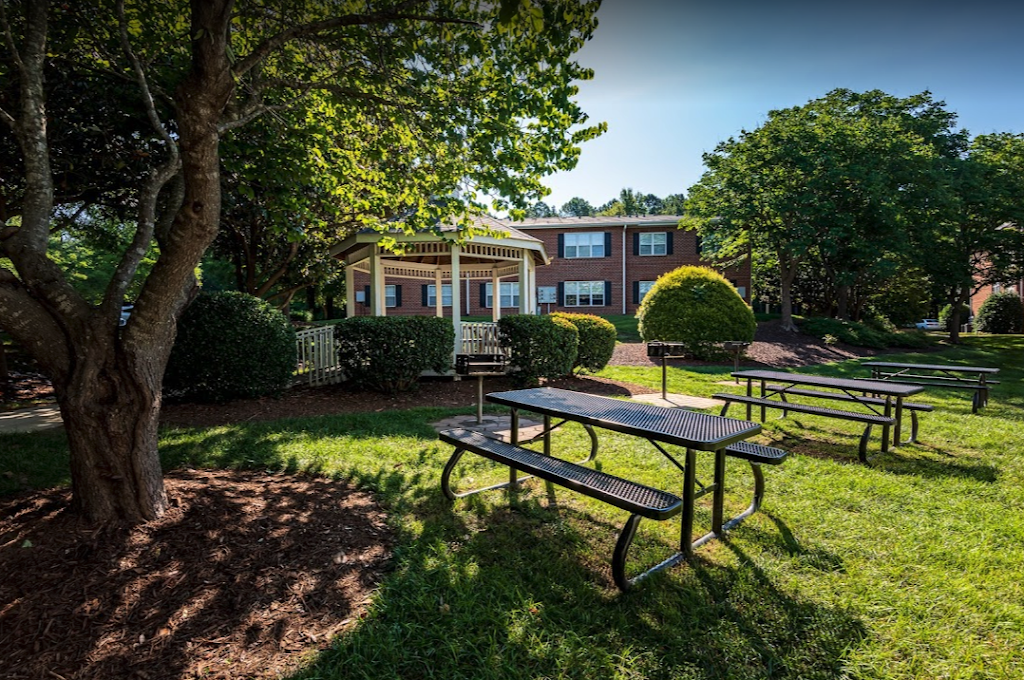 Trellis Pointe Apartments | 2000 Trellis Pointe Dr, Holly Springs, NC 27540, USA | Phone: (919) 343-0033