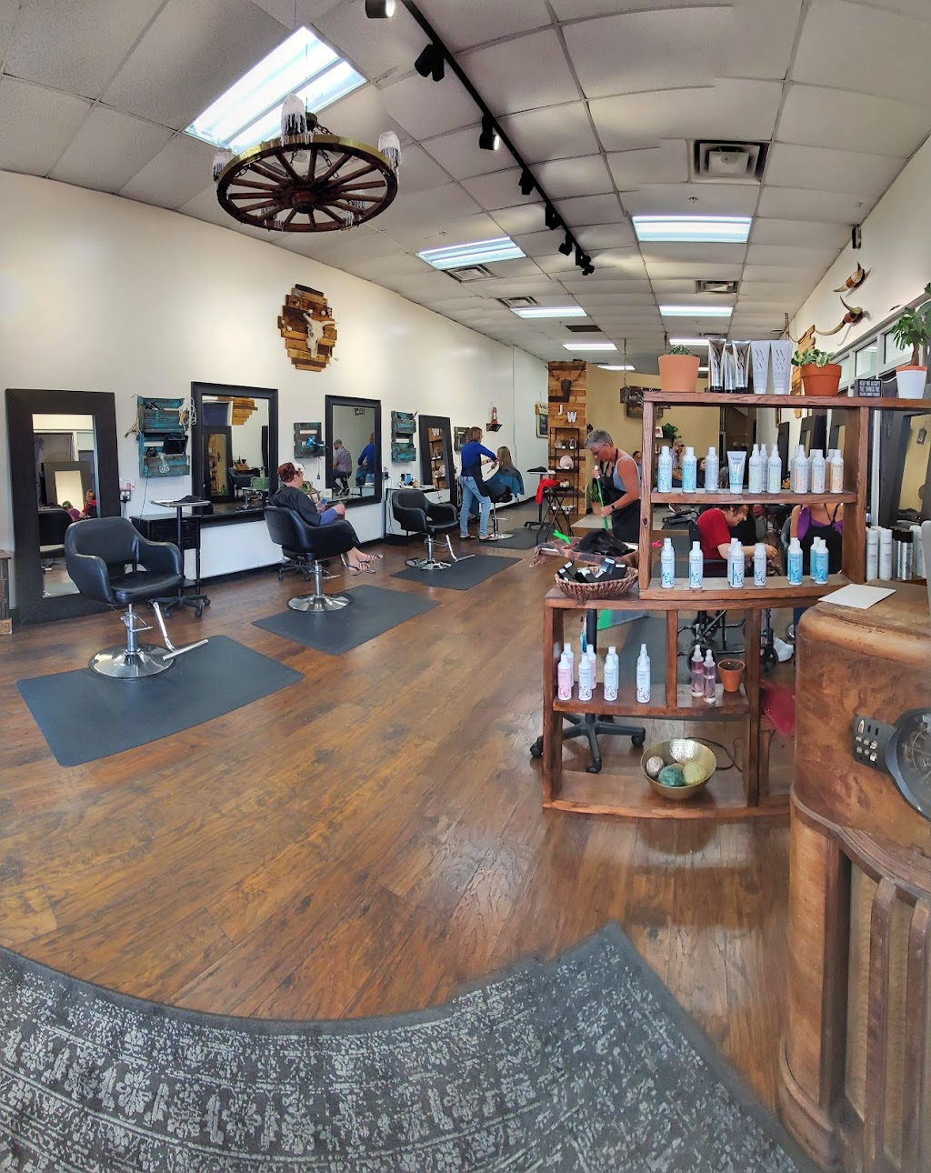 The JW Salon | 84 Theatre Dr #600, St. Augustine, FL 32086, USA | Phone: (904) 829-5226