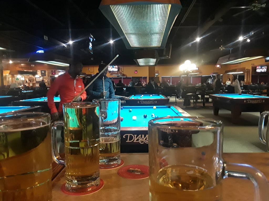 Two Stooges Sports Bar & Grill | 7178 University Ave NE, Fridley, MN 55432, USA | Phone: (763) 574-1399