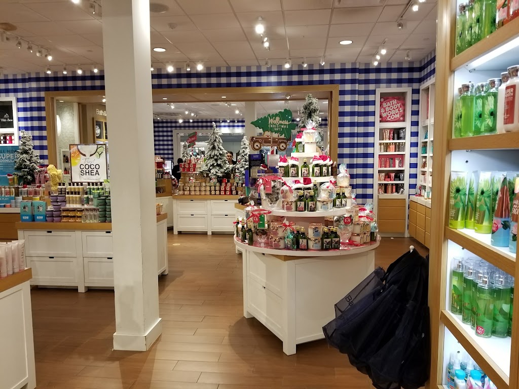 Bath & Body Works | 2700 Miamisburg Centerville Rd, Dayton, OH 45459 | Phone: (937) 439-0350