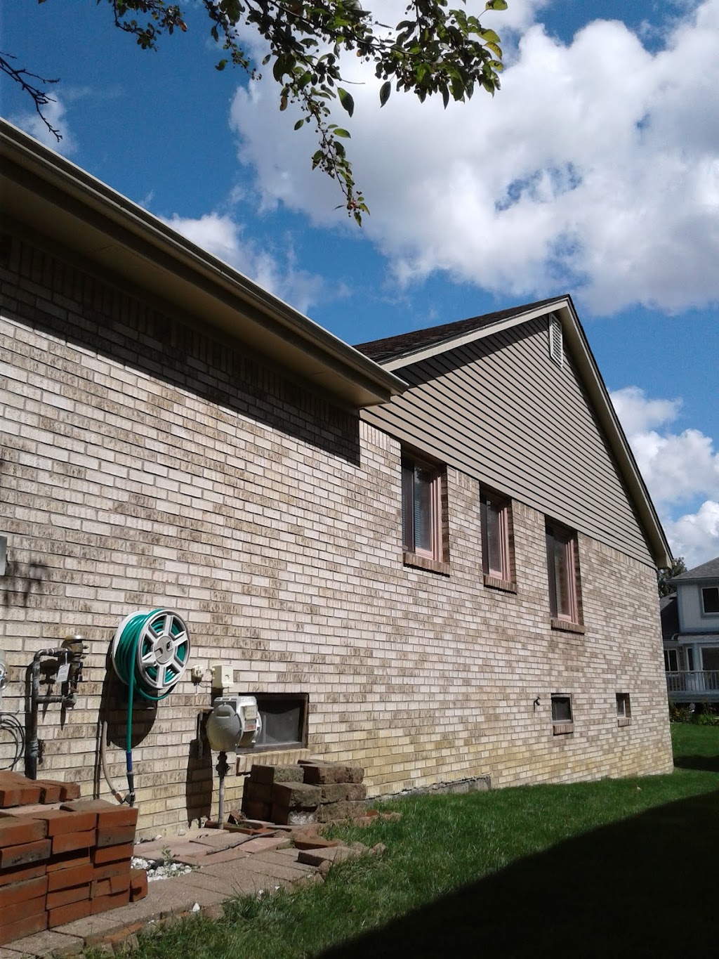 Around The House Remodeling Service | 489 Harvey Ave, Pontiac, MI 48341, USA | Phone: (248) 818-3942