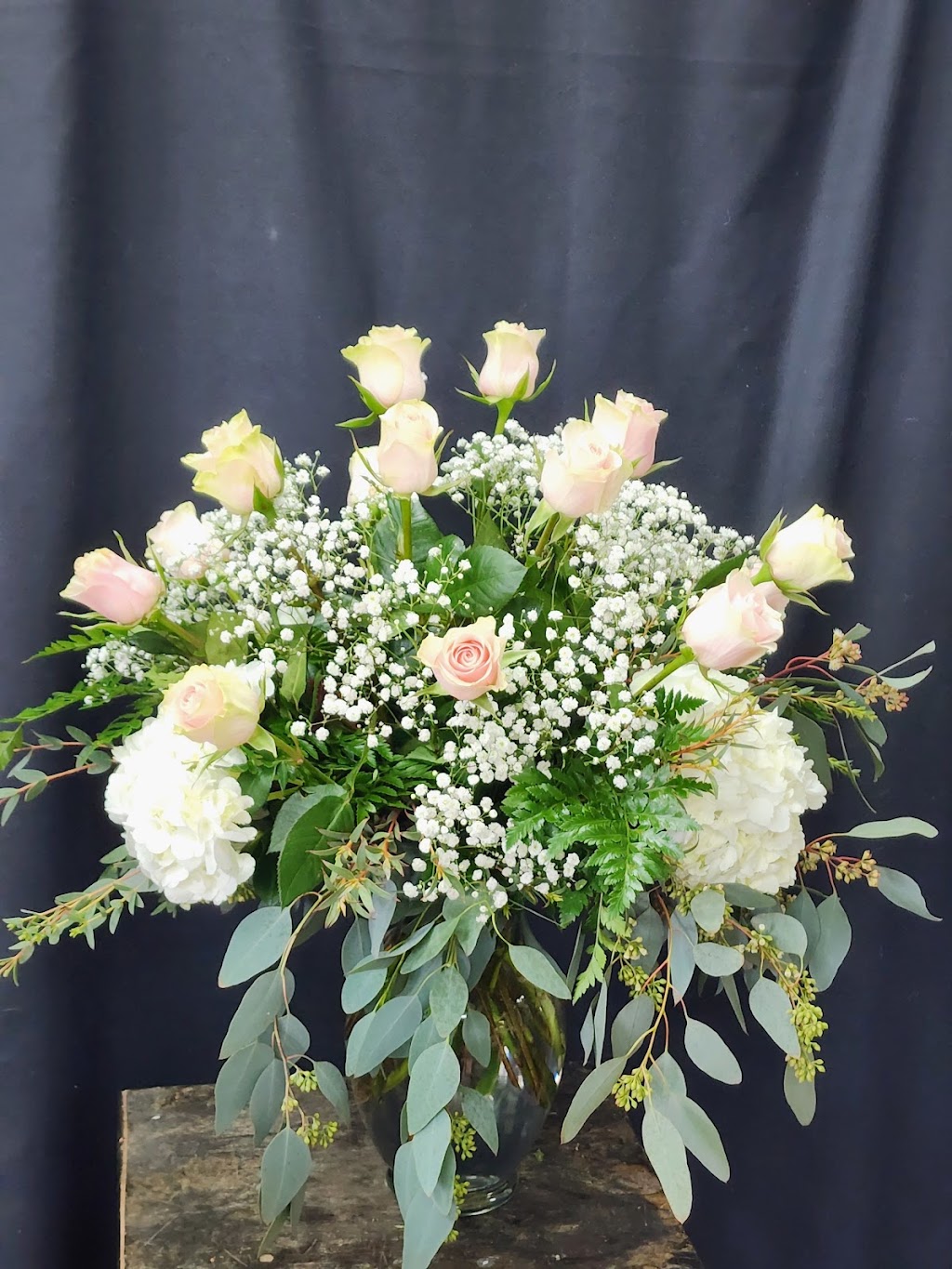 Elegant Designs in Bloom | 222 Wenner St, Wellington, OH 44090, USA | Phone: (440) 731-1279