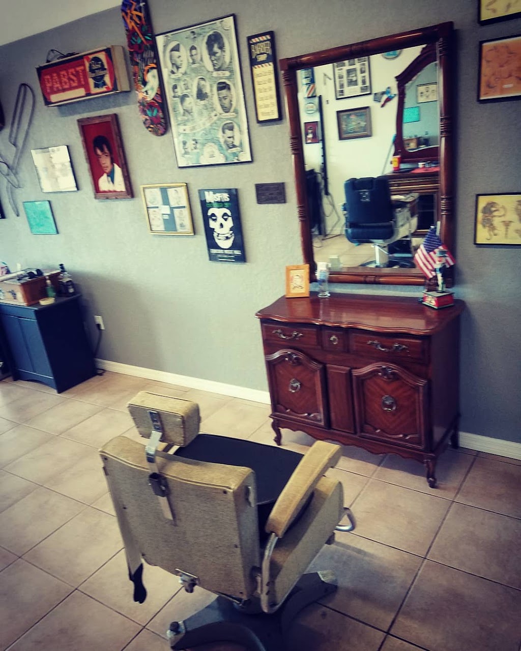 Old Pasco Barbershop | 7119 US-19, New Port Richey, FL 34652, USA | Phone: (727) 645-9709