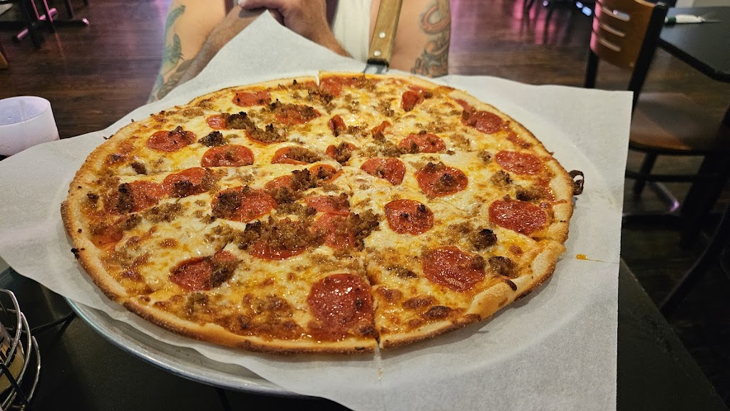 Angelos Pizzeria & Ice Cream | 8162 Euclid Chardon Rd, Kirtland, OH 44094, USA | Phone: (440) 256-4000