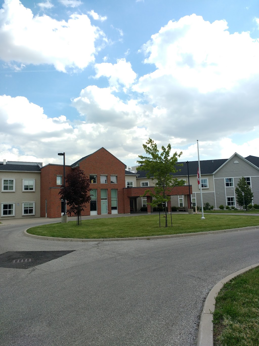 Revera Riverside Place Long Term Care Home | 3181 Meadowbrook Ln, Windsor, ON N8T 0A4, Canada | Phone: (519) 974-0148