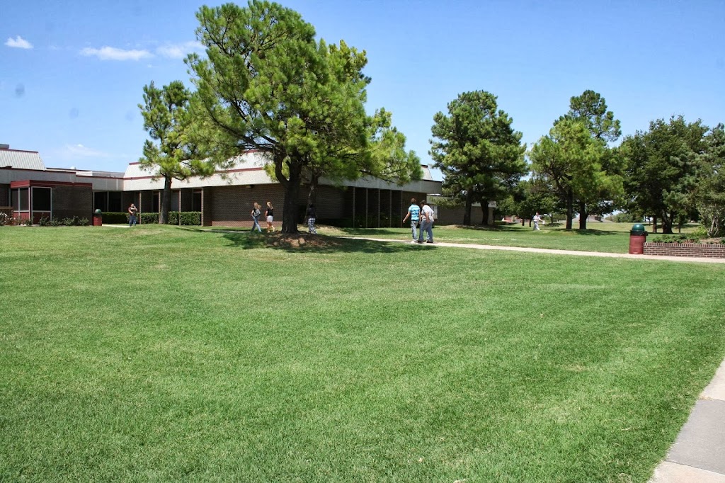 Redlands Community College | 1300 S Country Club Rd, El Reno, OK 73036, USA | Phone: (405) 262-2552