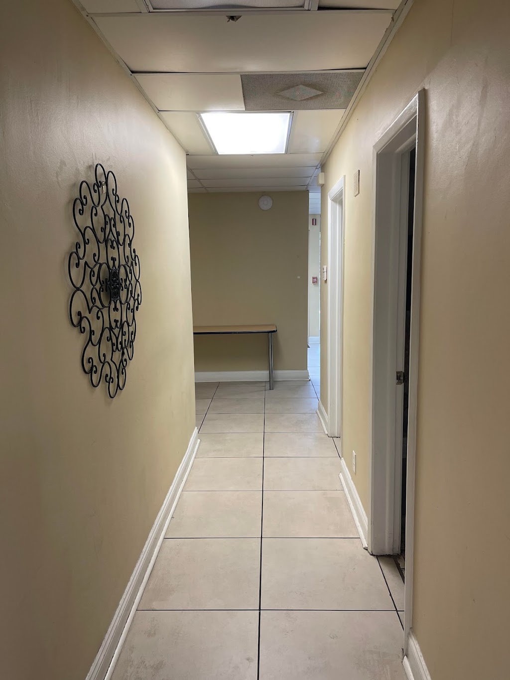 The Healing Center - Fort Lauderdale | 2500 N Federal Hwy Suite #103, Fort Lauderdale, FL 33305, USA | Phone: (954) 280-4025