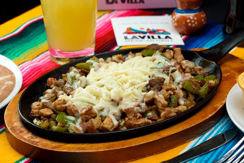 La Villa Mexican Grill | 4377 Lynx Paw Trail, Valrico, FL 33596, USA | Phone: (813) 324-8839