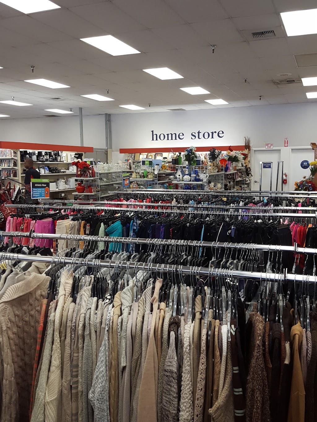 Goodwill Southern California Store & Donation Center | 230-232 E Baseline Rd, Rialto, CA 92376, USA | Phone: (909) 562-0351