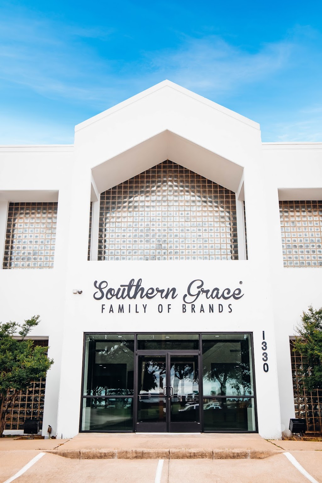 Southern Grace Clothing | 1330 Capital Pkwy, Carrollton, TX 75006, USA | Phone: (469) 568-0101