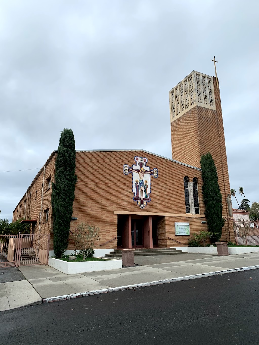 St Francis of Assisi Church | 1523 Golden Gate Ave, Los Angeles, CA 90026, USA | Phone: (323) 664-1305