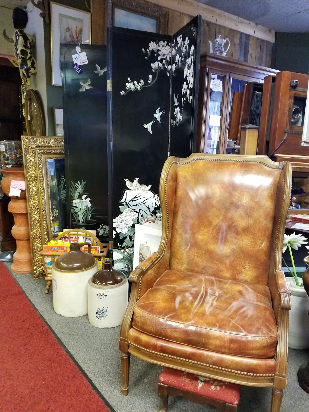 Village Antiques | 22630 Michigan Ave, Dearborn, MI 48124, USA | Phone: (313) 563-1230