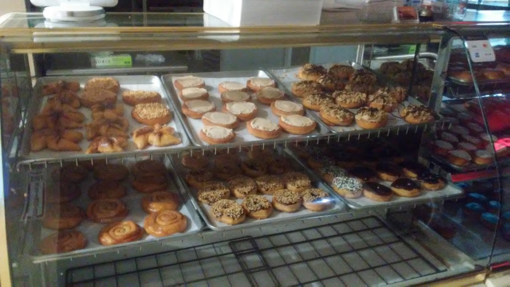 Harlan Donuts | 16247 IN-37, Harlan, IN 46743, USA | Phone: (260) 657-5669