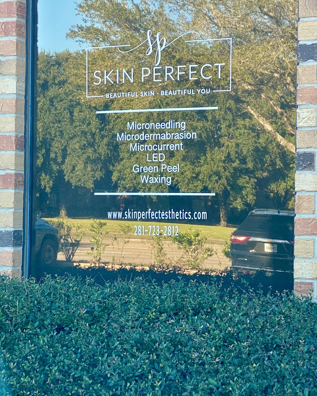 Skin Perfect | 355 E Parkwood Dr Suite B, Friendswood, TX 77546, USA | Phone: (281) 723-2812