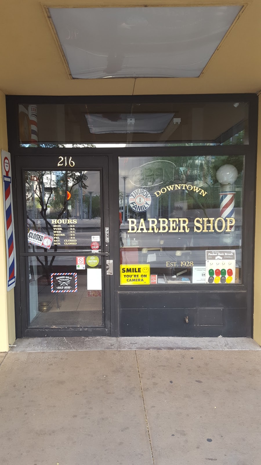 Downtown Barber Shop | 216 N Central Ave, Phoenix, AZ 85004, USA | Phone: (602) 253-7474