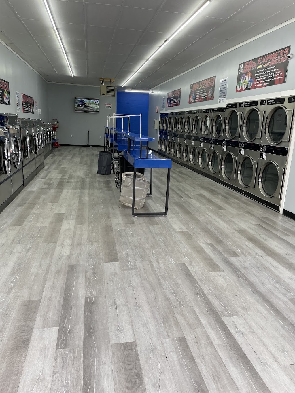 Chester Laundromat | 543 Carolina Ave, Chester, WV 26034, USA | Phone: (330) 708-1637