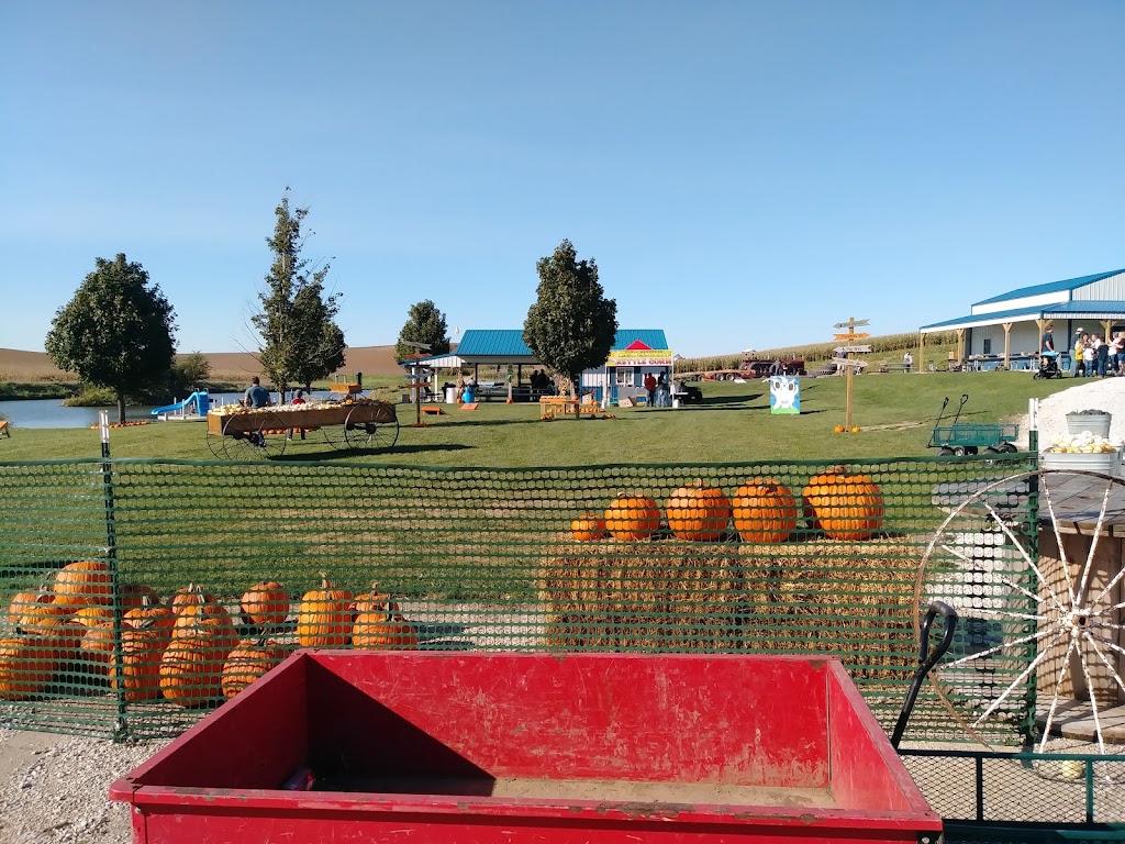 Grandpas Pumpkin Farm & Fireworks | 116 Street F32, Panama, IA 51562, USA | Phone: (712) 579-8901