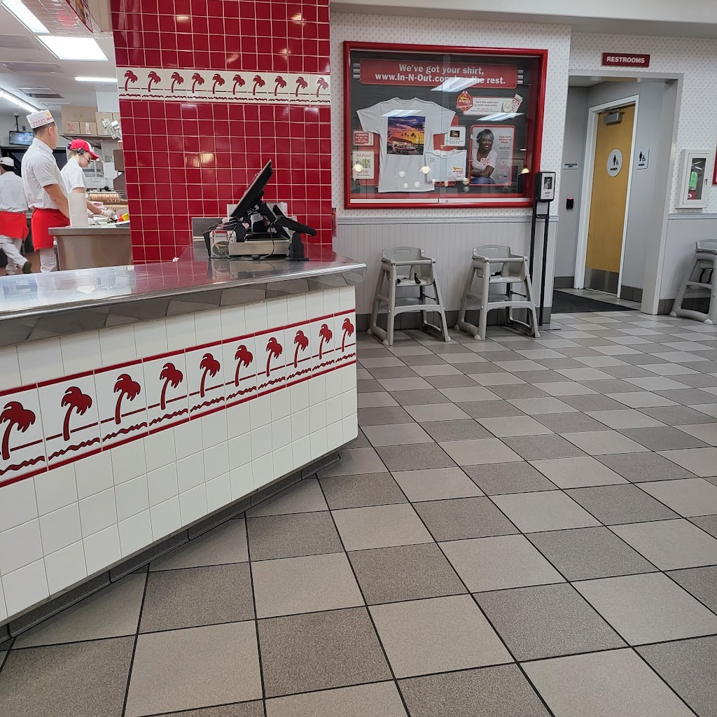 In-N-Out Burger | 2501 N Tarrant Pkwy, Fort Worth, TX 76177 | Phone: (800) 786-1000