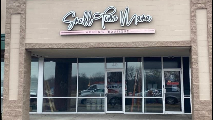 Small Town Mama Boutique | 544 Conestoga Pkwy Suite 40, Shepherdsville, KY 40165, USA | Phone: (502) 531-0697