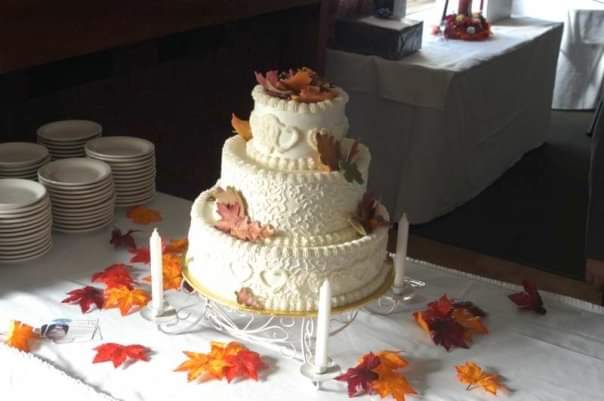 Carols Cake Cupboard | 6325 Dewhirst Rd, Lockport, NY 14094, USA | Phone: (716) 434-5027