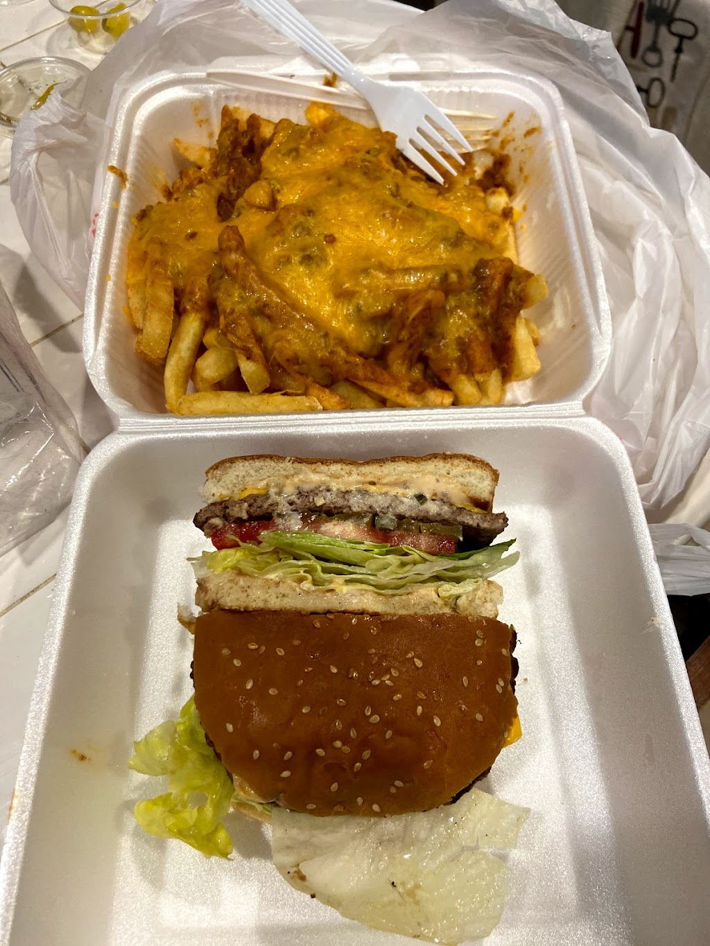 Super Toms Burgers | 444 E Foothill Blvd, Azusa, CA 91702, USA | Phone: (626) 969-0707