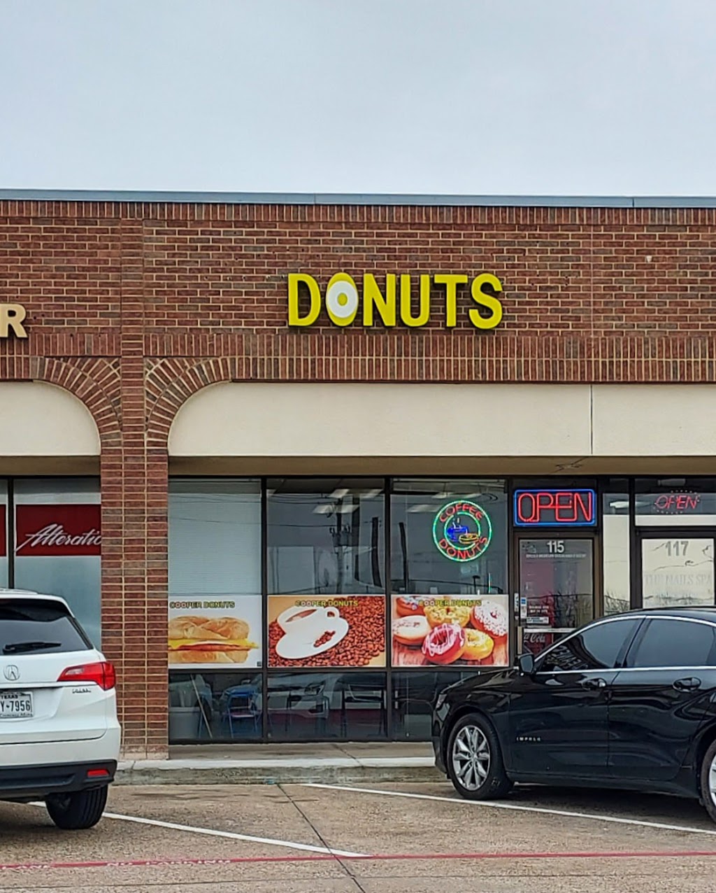 Cooper Donuts | 5975 S Cooper St, Arlington, TX 76017, USA | Phone: (817) 538-5505