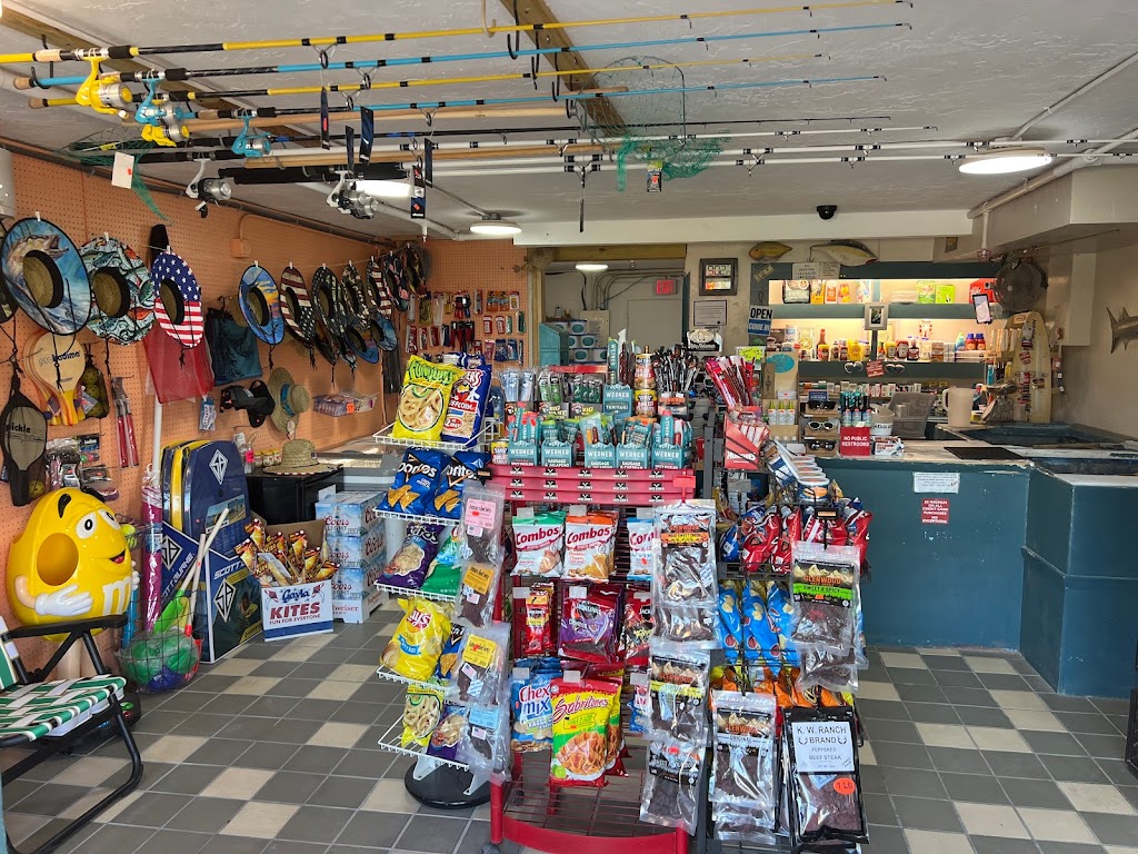 Chums Bait Shop & General Store | 6495 Turtlemound Rd, New Smyrna Beach, FL 32169, USA | Phone: (386) 957-4837