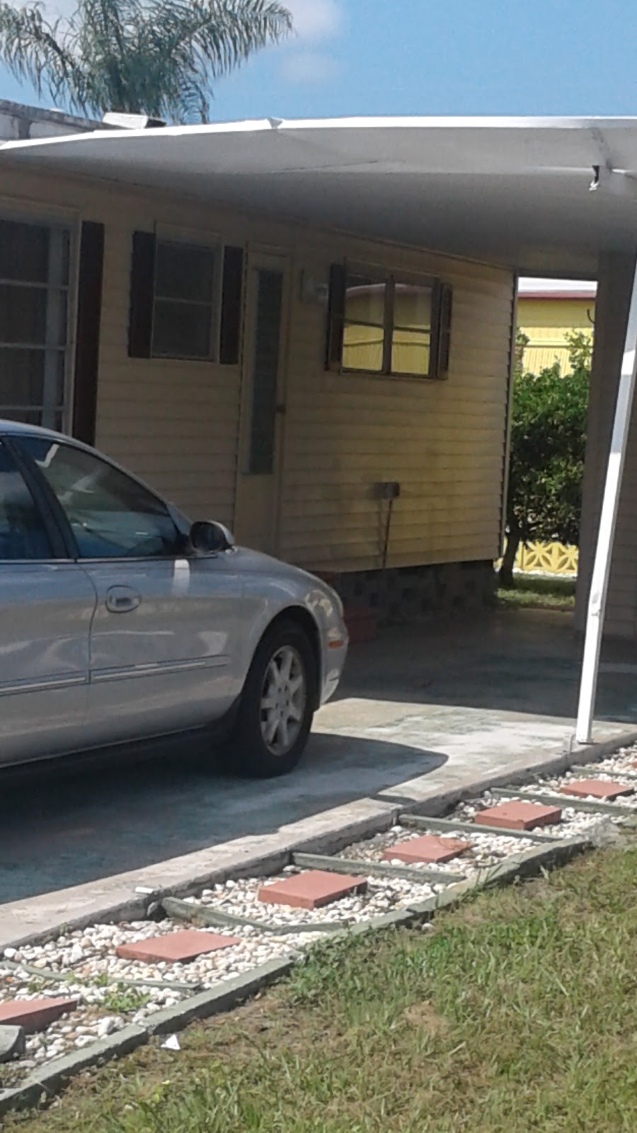 Ridgewood Mobile Home Park | 449 Ixora Cir, Venice, FL 34285, USA | Phone: (941) 488-8221