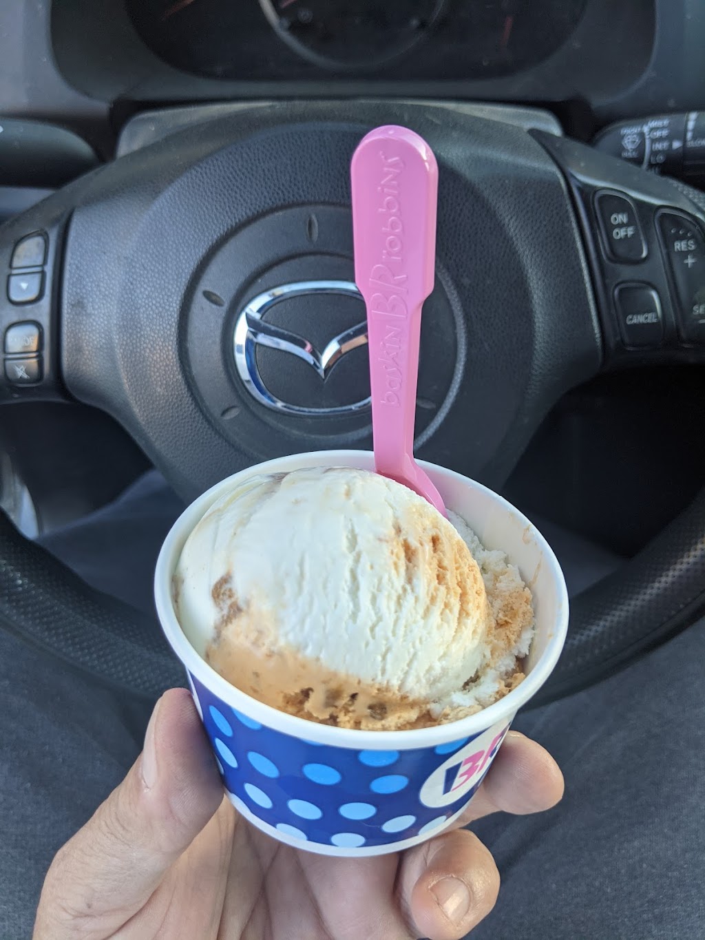 Baskin-Robbins | 3127 S Hacienda Blvd, Hacienda Heights, CA 91745, USA | Phone: (626) 336-1738