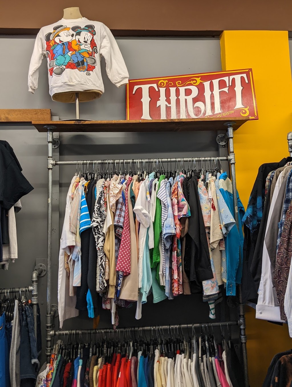 Sundays Best Thrift Shop | 5960 Atlantic Blvd, Maywood, CA 90270, USA | Phone: (323) 771-7611