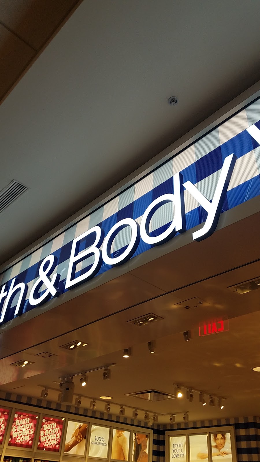 Bath & Body Works | 26300 Cedar Rd, Beachwood, OH 44122, USA | Phone: (216) 464-2648