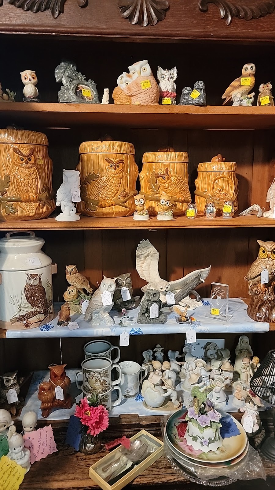 THE RED DOOR THRIFT STORE | 3669 IL-150, Chester, IL 62233, USA | Phone: (618) 826-2106