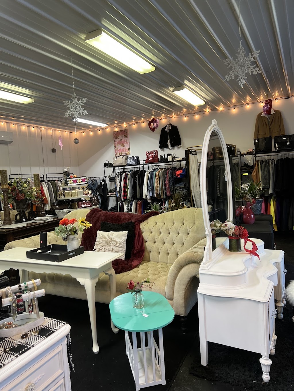 Deja Vu Thrift | 60 Munsonhurst Rd, Franklin, NJ 07416, USA | Phone: (862) 275-7028