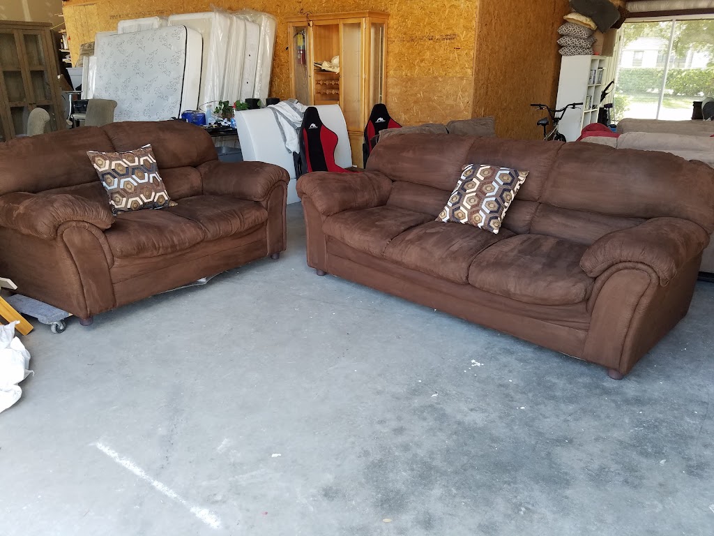 Chicosflipp furniture | 39011 Co Rd 54, Zephyrhills, FL 33542 | Phone: (813) 324-0667