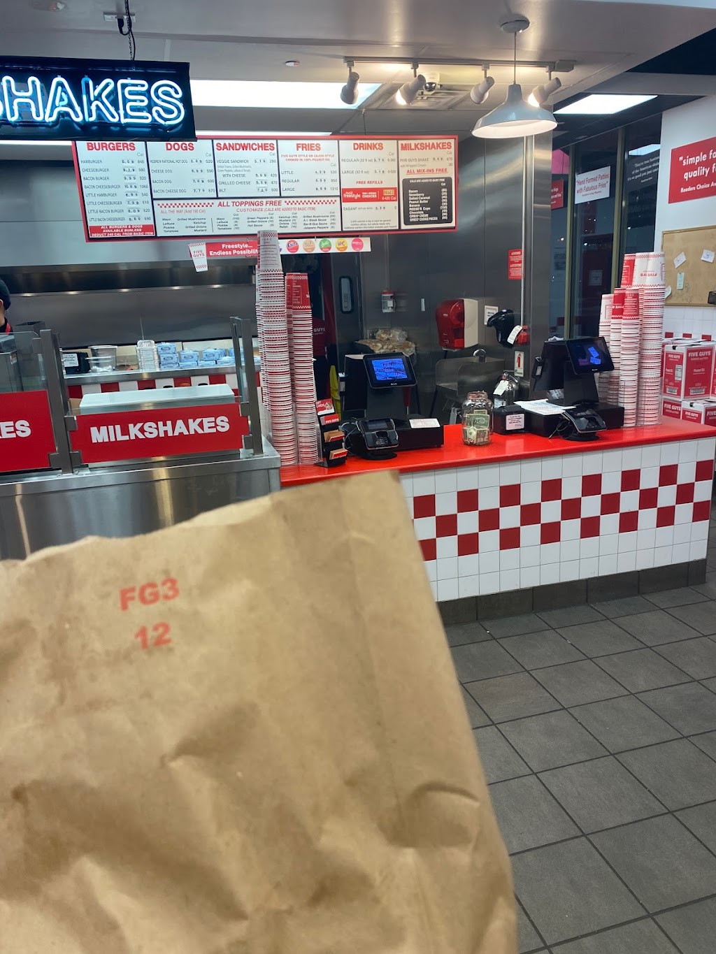 Five Guys | 45 River Rd, Edgewater, NJ 07020, USA | Phone: (201) 482-4614