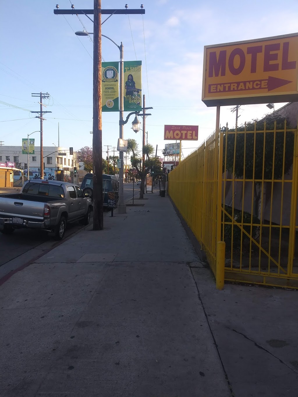 Sand Piper Motel | 4112 S Central Ave, Los Angeles, CA 90011, USA | Phone: (323) 231-0249