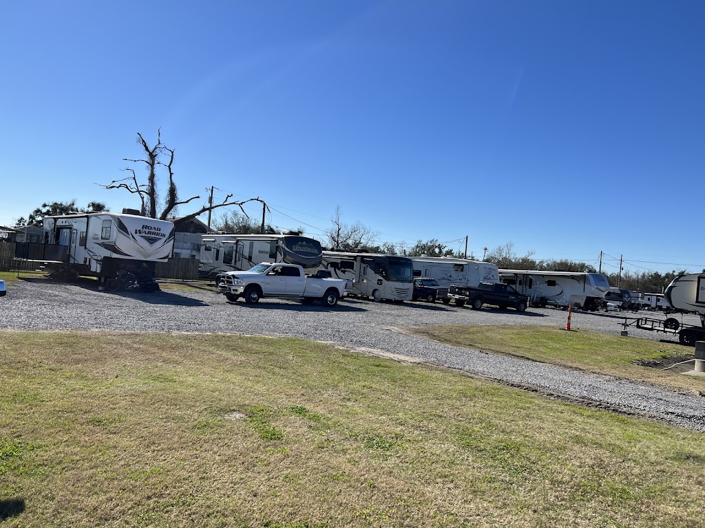 Swampman RV Paradise LLC | 7069 Shrimpers Row, Dulac, LA 70353, USA | Phone: (985) 860-8198