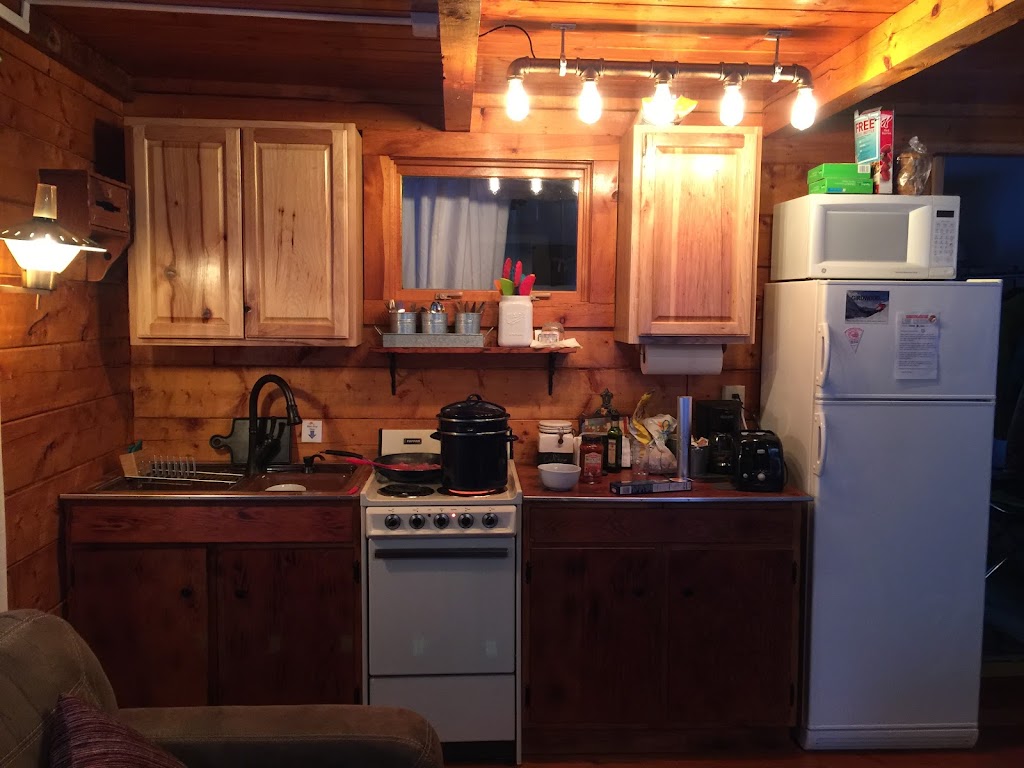 Alyeska Hideaway Log Cabin Rentals | 150, 164, 171 Doran Ln, Girdwood, AK 99587, USA | Phone: (907) 317-8833