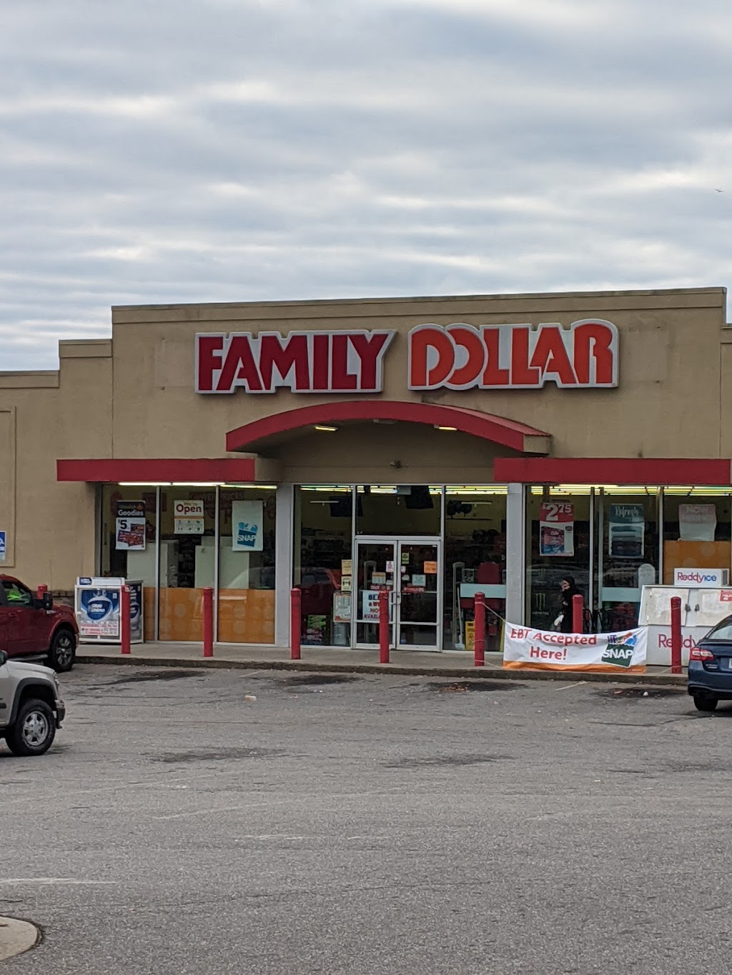 Family Dollar | 6099 Fairystone Park Hwy, Bassett, VA 24055, USA | Phone: (276) 421-6003