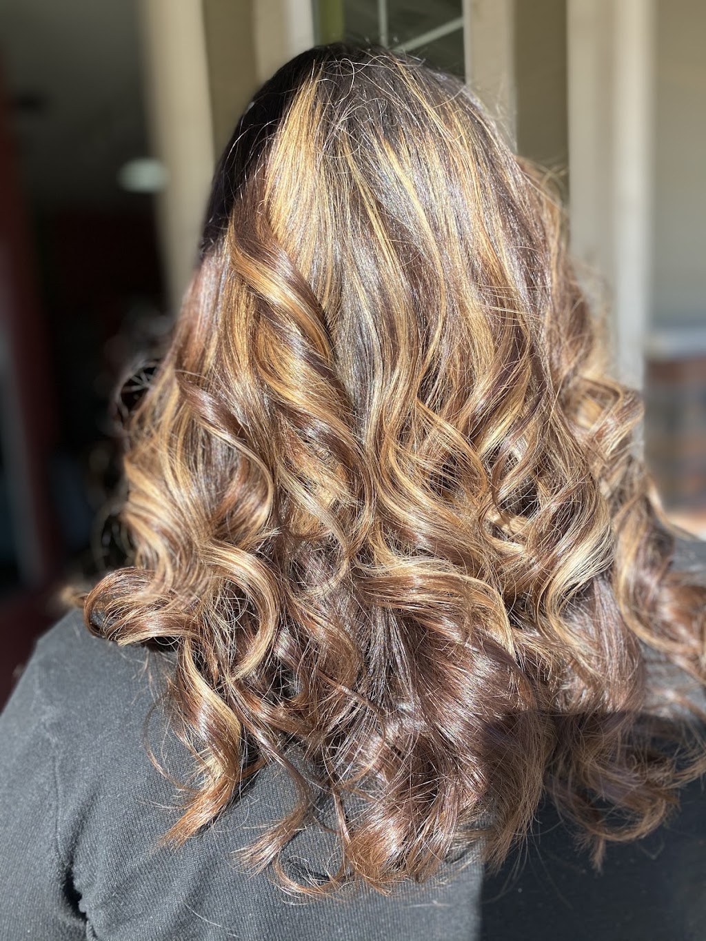 The Hair Loom by Maria Villalpando Vazquez | 41 Main St, Isleton, CA 95641, USA | Phone: (916) 777-5310