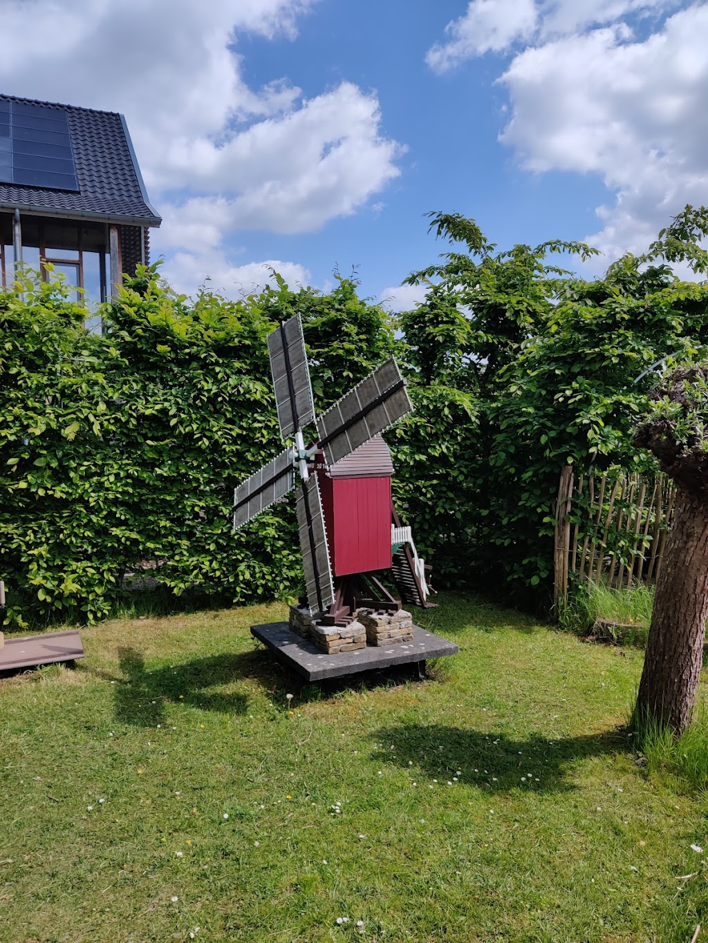 Molen Van Sloten (1990) & Kuiperij Museum - Windmill | Akersluis 10, 1066 EZ Amsterdam, Netherlands | Phone: 020 669 0412