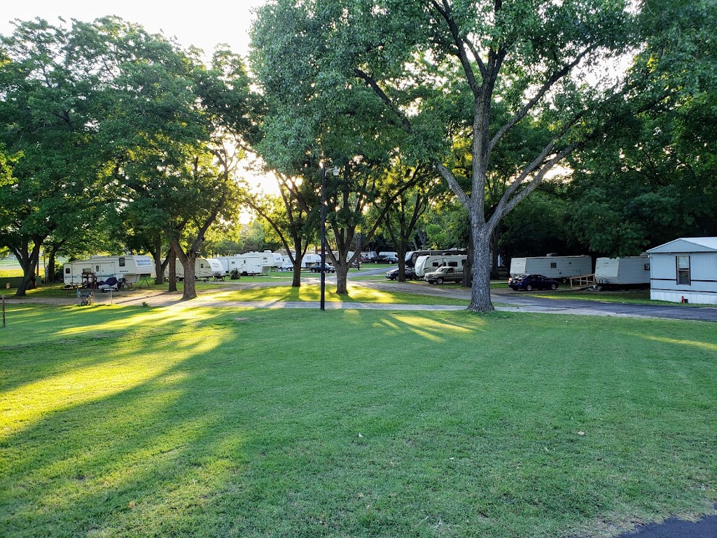 Sharpes Pecan Estates Mobile Home/RV Park | Sharpes Pecan Rd, Denison, TX 75021, USA | Phone: (903) 463-1728