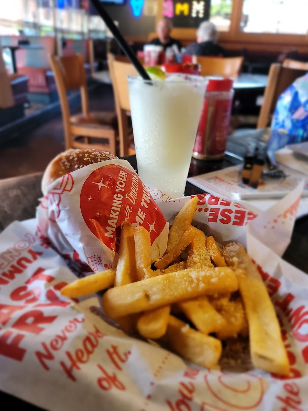 Red Robin Gourmet Burgers and Brews | 10240 W McDowell Rd, Avondale, AZ 85323 | Phone: (623) 907-3460