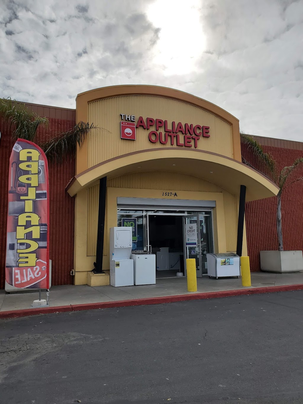 The Appliance Outlet | 1527-A Mission Ave, Oceanside, CA 92057, USA | Phone: (760) 696-3669